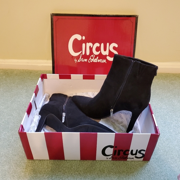 CIRCUS BY SAM EDELMAN BLACK POINTED BOOTIE (WIDE W - Picture 3 of 6